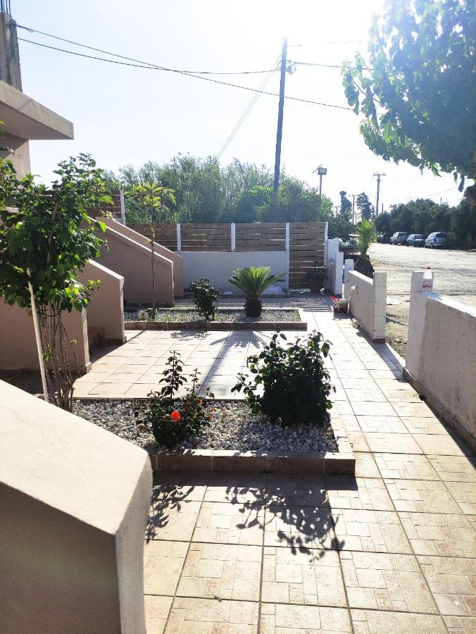 #4 Giorgos & Chara Apartments Nea Kydonia  ภายนอก รูปภาพ